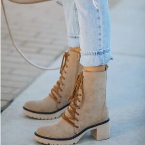 Vici - Danny Lace Up Heeled Boot